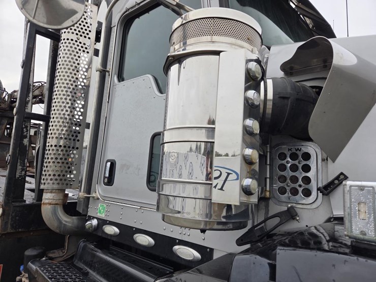 #1701-•-2013-kenworth-t800-log-truck-image-15