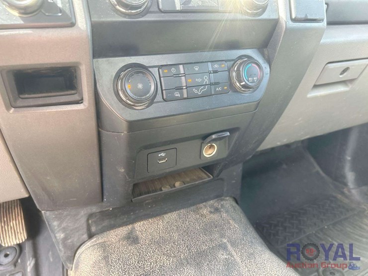2019-ford-f550-image-14