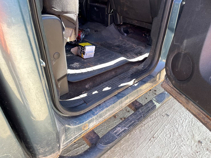 2010-chevrolet-silverado-1500-image-52