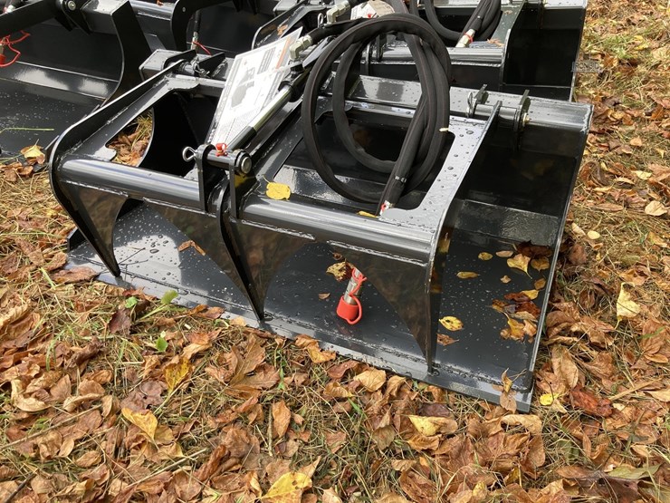 wolverine-msg-11-44w-mini-skid-grapple-bucket-image-1