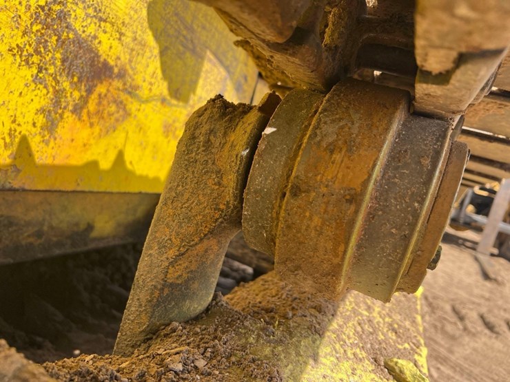 1991-deere-450g-image-15