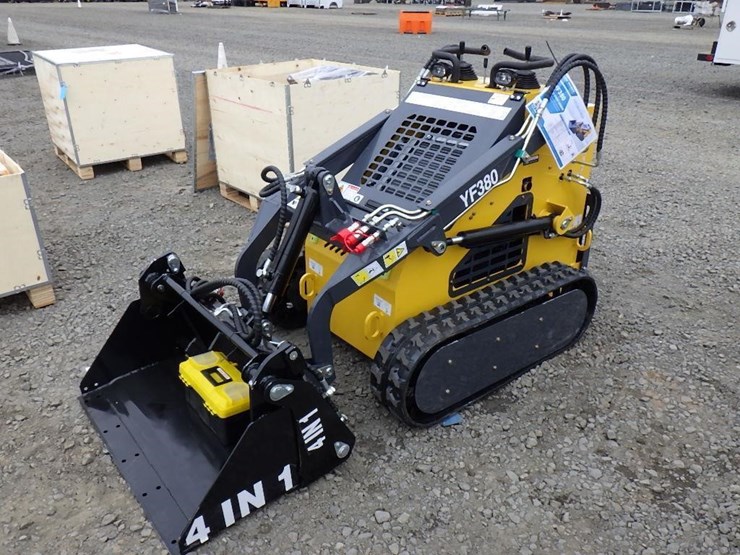 2025-infront-yf380-skid-steer-tracked-loader-image-1