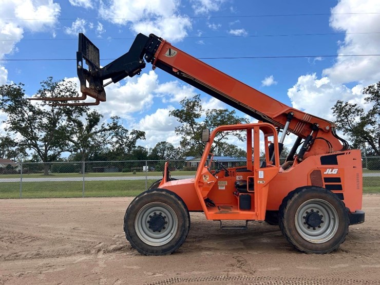 2016-jlg-6036-telescopic-forklift-image-1