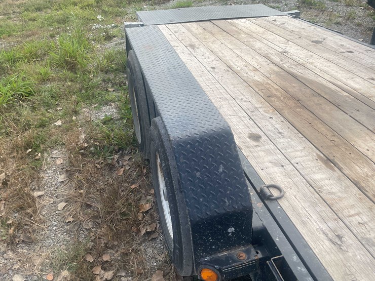 #8618-•-2021-pj-20'-tilt-deck-equipment-trailer-(has-wi-title)-(aps)-image-40