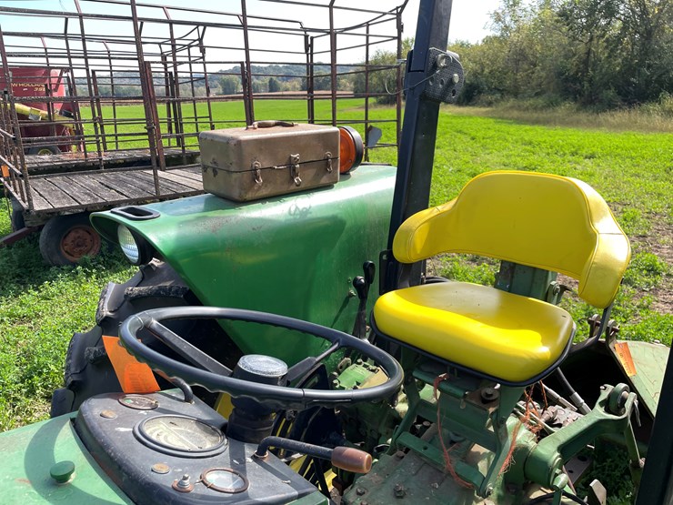 john-deere-2640-image-21