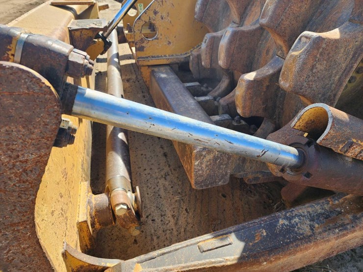 2018-caterpillar-815k-image-31