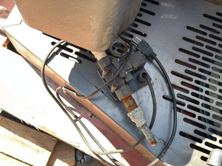 #109-•-stationary-air-compressor-image-9