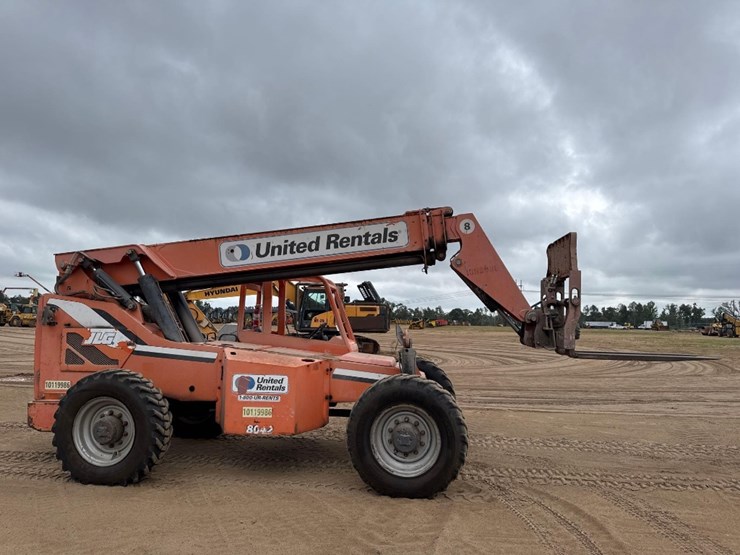 2013-jlg-8042-telescopic-forklift-image-5