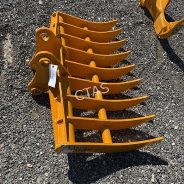 #132 • 44" CAT305 Rake For Excavator