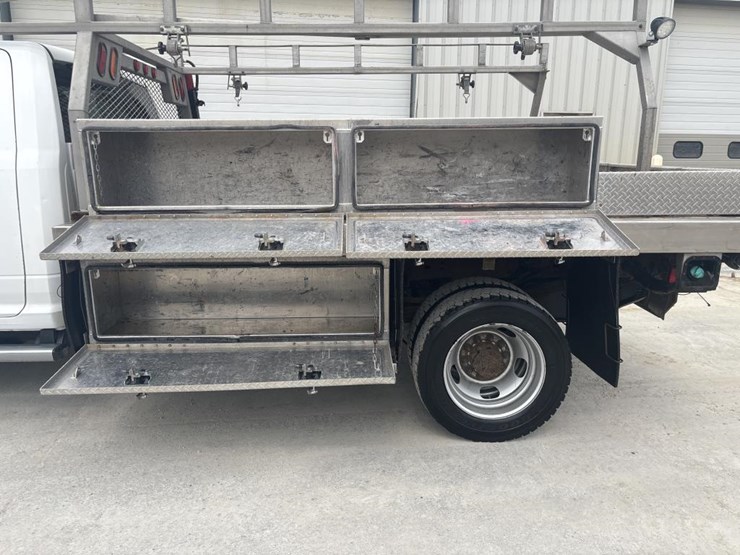 2016-custom-flatbed-image-15