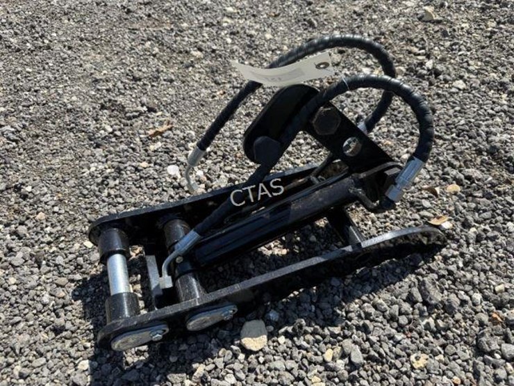 #157-•-mini-excavator-hydraulic-thumb-clamp-image-2