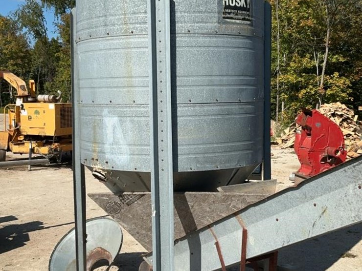 #169-•-big-husky-bin-with-cyclone-image-1