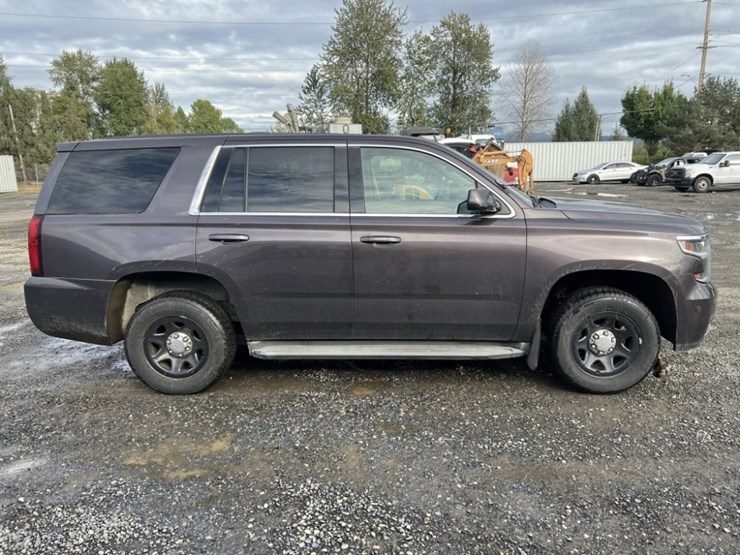 2015-chevrolet-tahoe-image-3