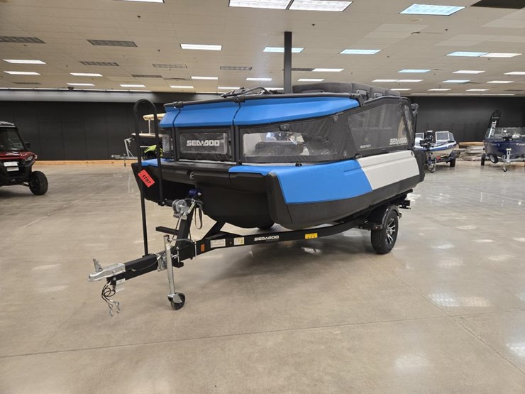 #1787-•-sea-doo-switch-boat-image-1