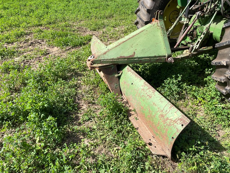 john-deere-8-image-4