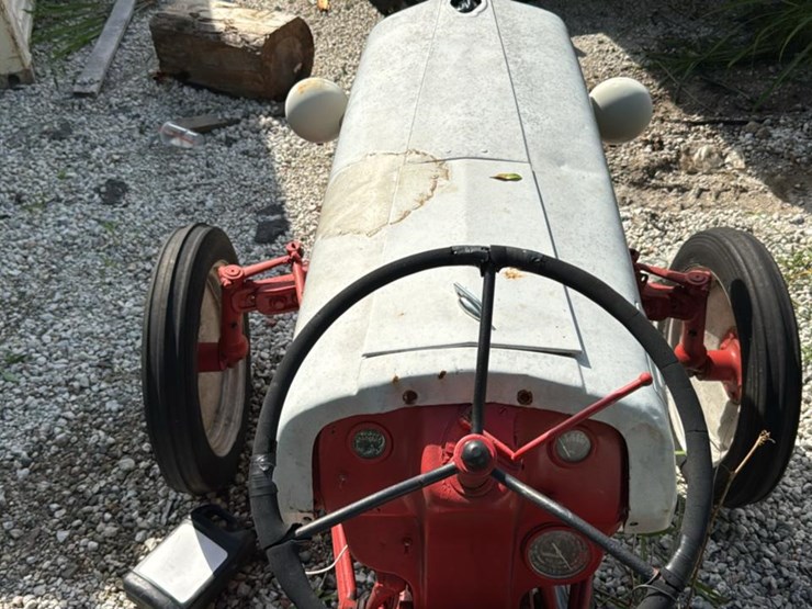 #110-•-1952-ford-8n-tractor-image-6