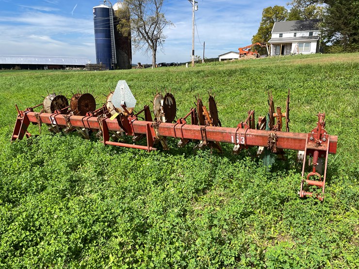 #4474-•-ih-153-cultavator-image-1
