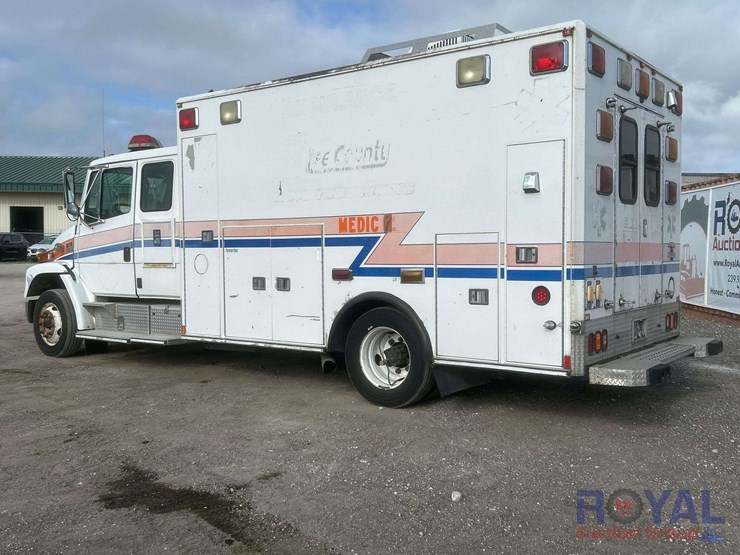 2003-freightliner-fl60-image-4