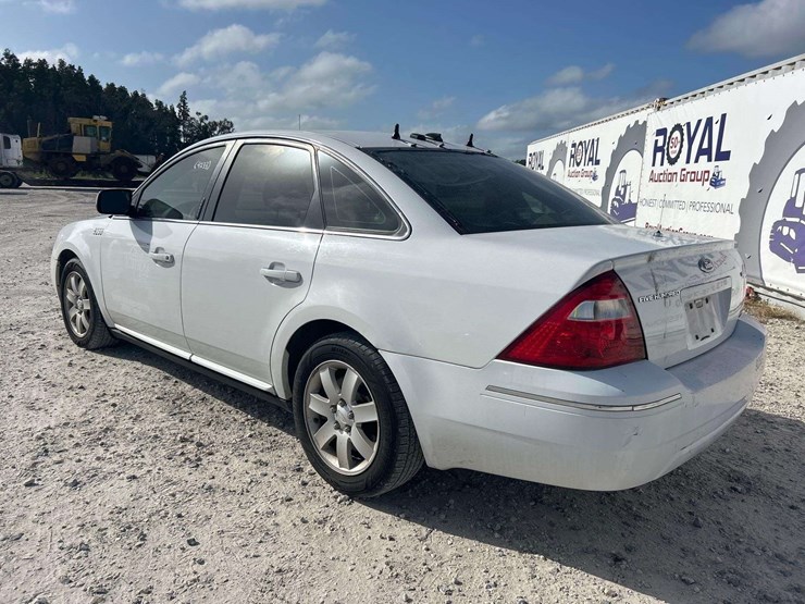 2007-ford-five-hundred-sel-sedan-image-4