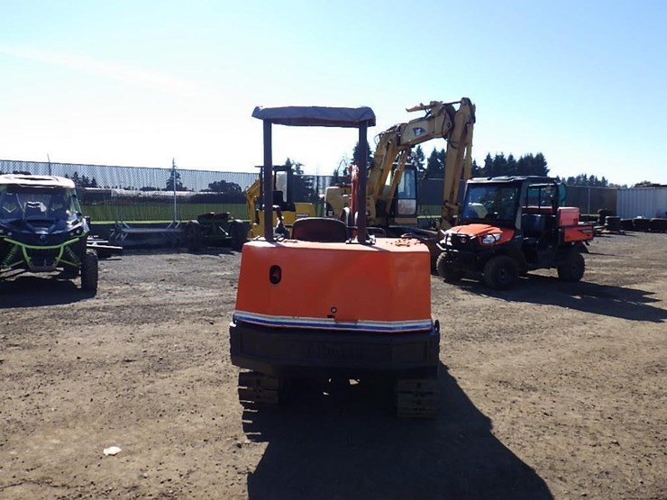 takeuchi-tb260-image-5