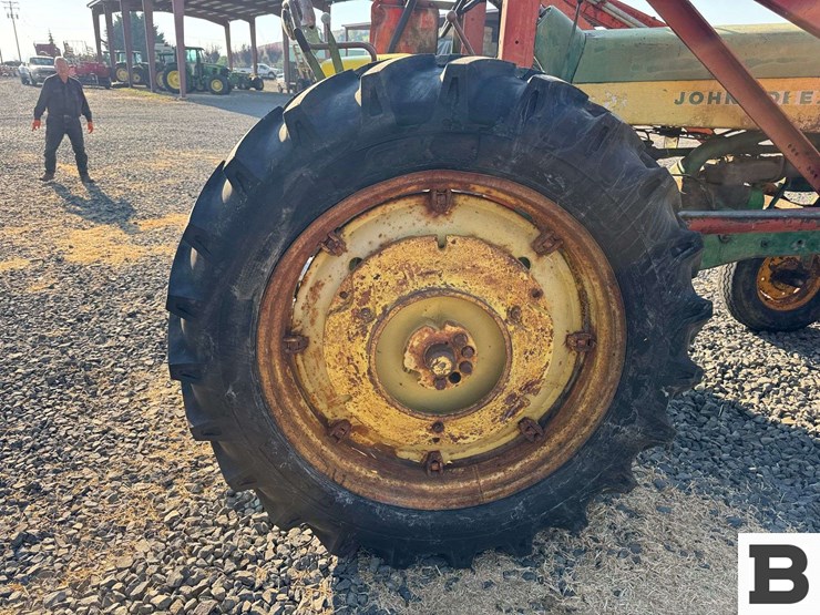 john-deere-630-image-35