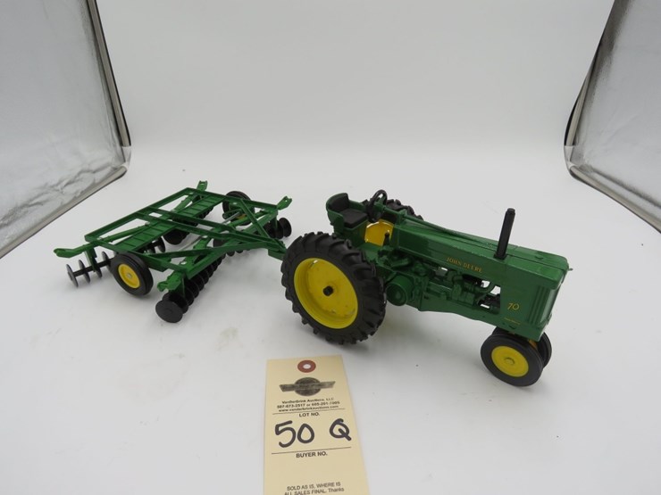 john-deere-model-70-1/16th-scale-tractor-with-disc-image-2