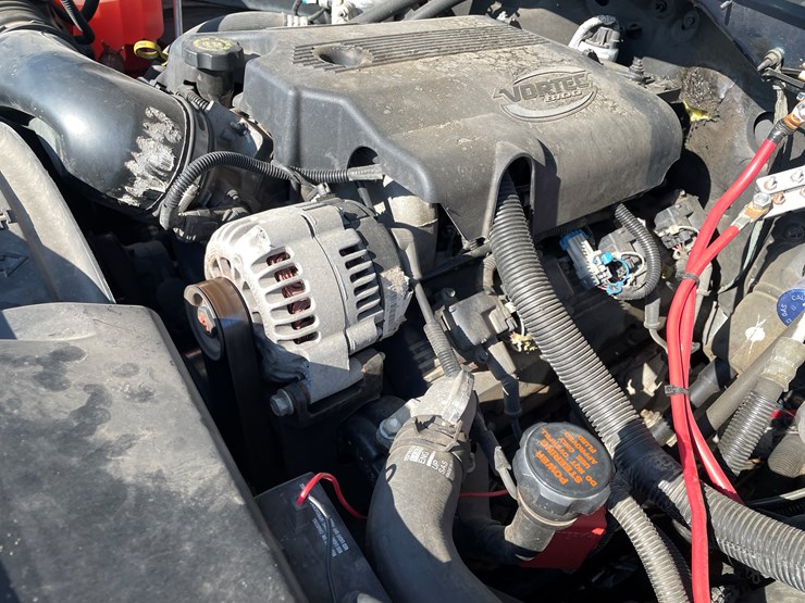 2002-chevrolet-silverado-2500hd-image-93