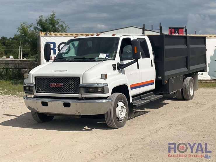 2009-gmc-c5500-landscape-dump-truck-image-1