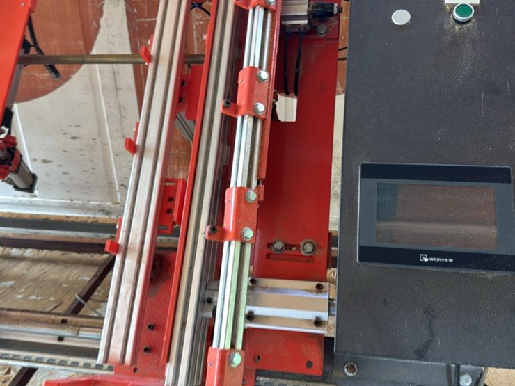 #105-•-2025-pallet-nailer-image-14