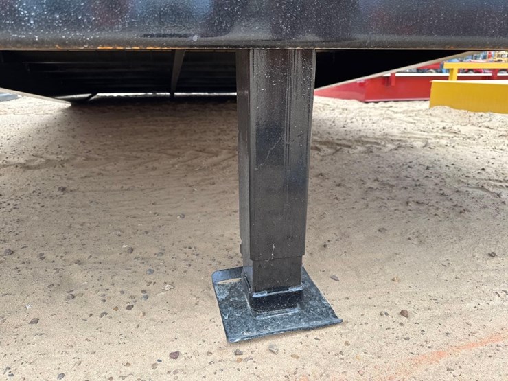 unused-xstar-101"-x-20'-loading-ramp-image-6