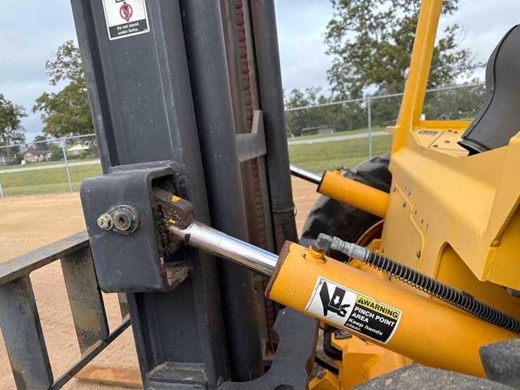 sellick-s60j4i-2-rough-terrain-forklift-image-13