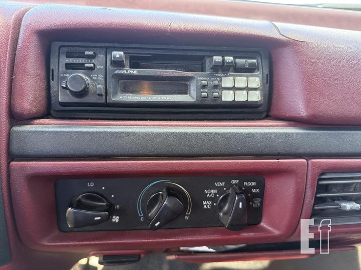 1996-ford-f250-xlt-image-30