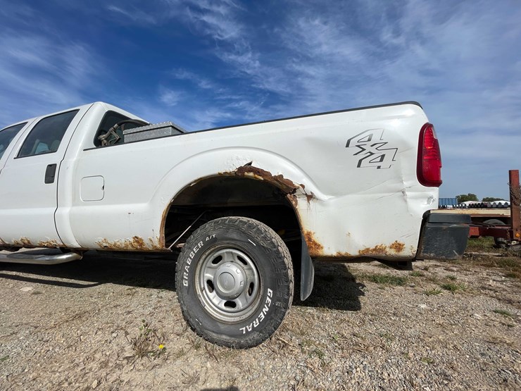 2011-ford-f250-xl-image-9