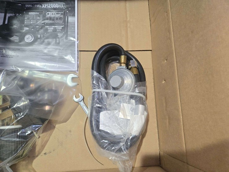 new/unused-duro-max-dual-fuel-xp12000hx-portable-generator-image-16