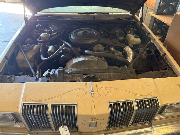 1979-olds-cutlass-supreme,-2-door,-sun-roof,-ralley-wheels,-145,000-miles,-image-4