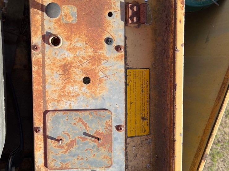 1993-deere-444e-image-29