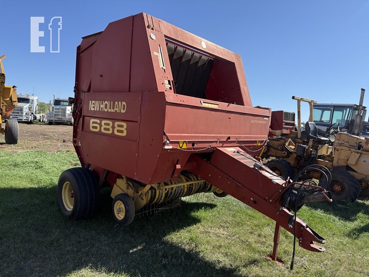 new-holland-688-image-3