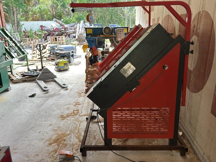 #105-•-2025-pallet-nailer-image-2