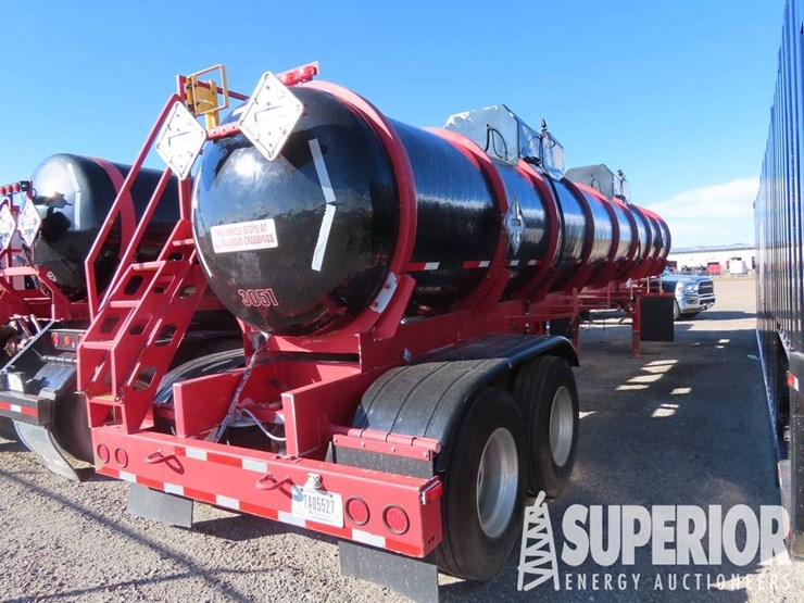 (x)-(4-62)-2012-wilco-t/a-5000-gal-acid-transport-image-3