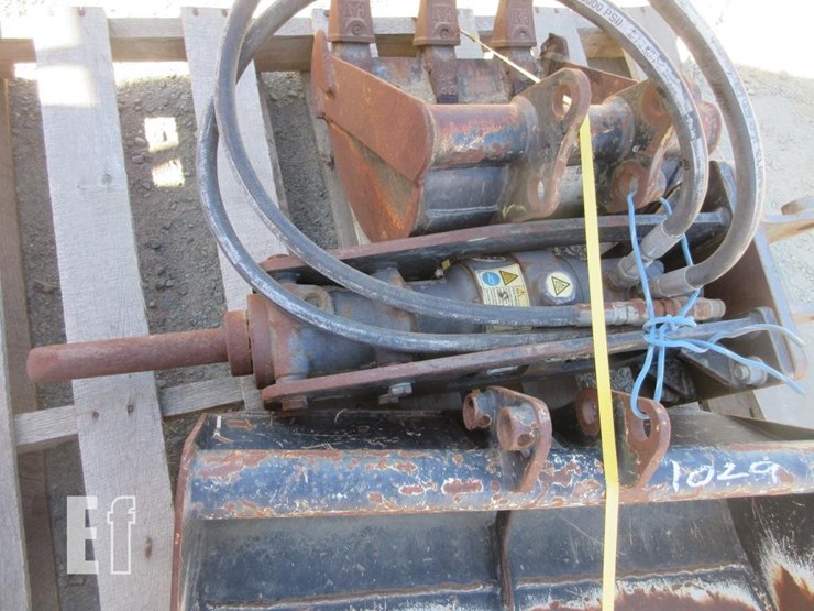 caterpillar-28-image-6