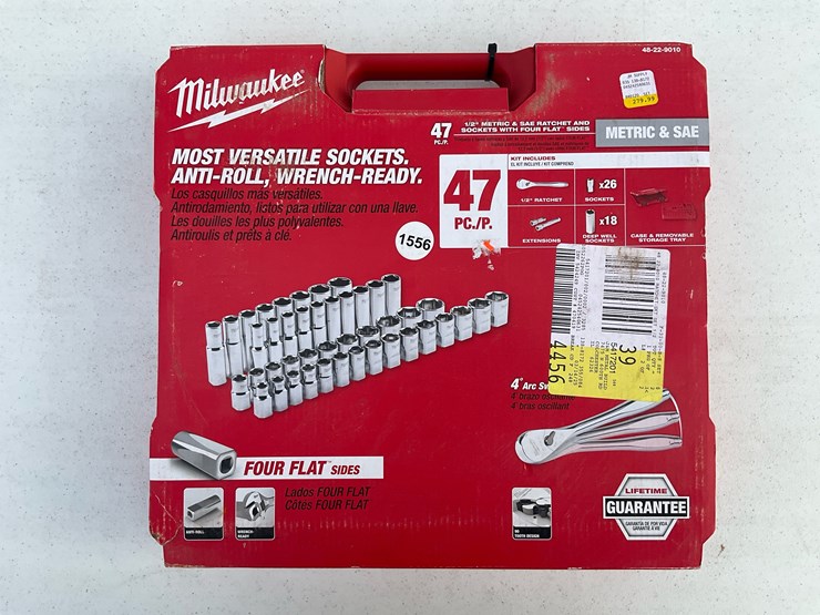 #1556-•-milwaukee-47pc-1/2"-drive-metric-&-sae-ratchet-and-socket-set-with-four-flat™-sides-image-1