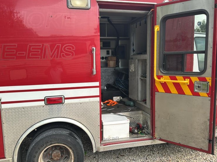 #113-•-2008-chevrolet-ambulance-image-22