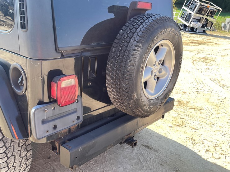 2000-jeep-wrangler-sport-image-24