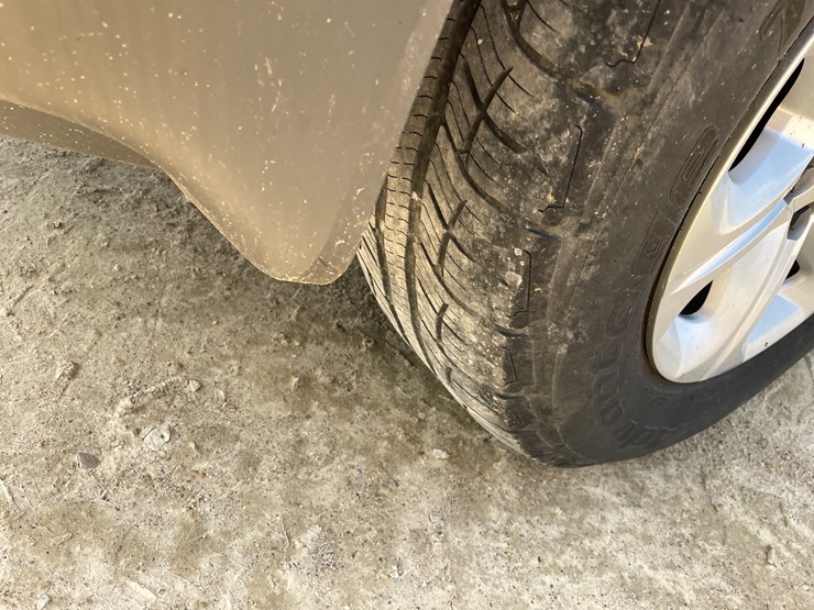 2012-chevrolet-traverse-ls-image-90