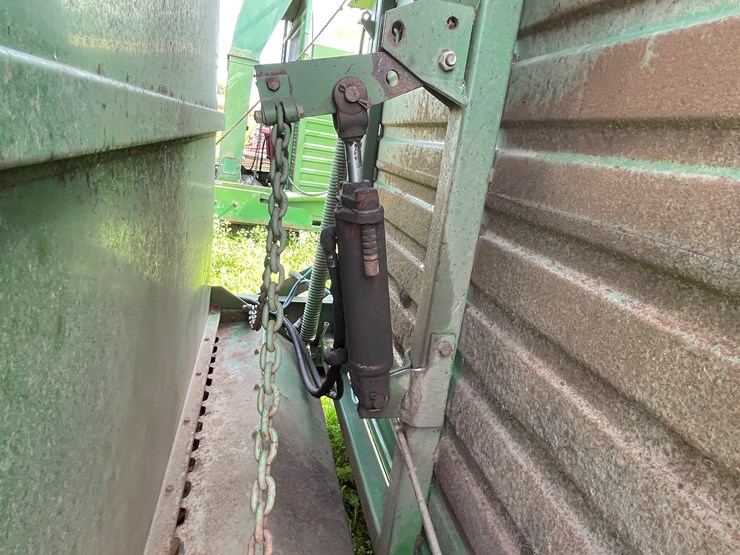 john-deere-200-image-14