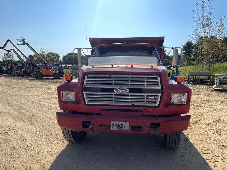 ford-f800-image-2