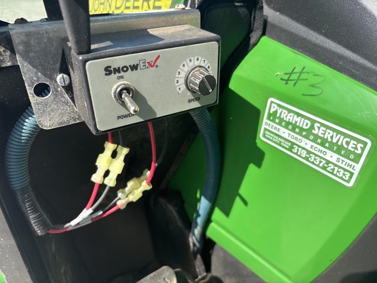 john-deere-1025-image-47
