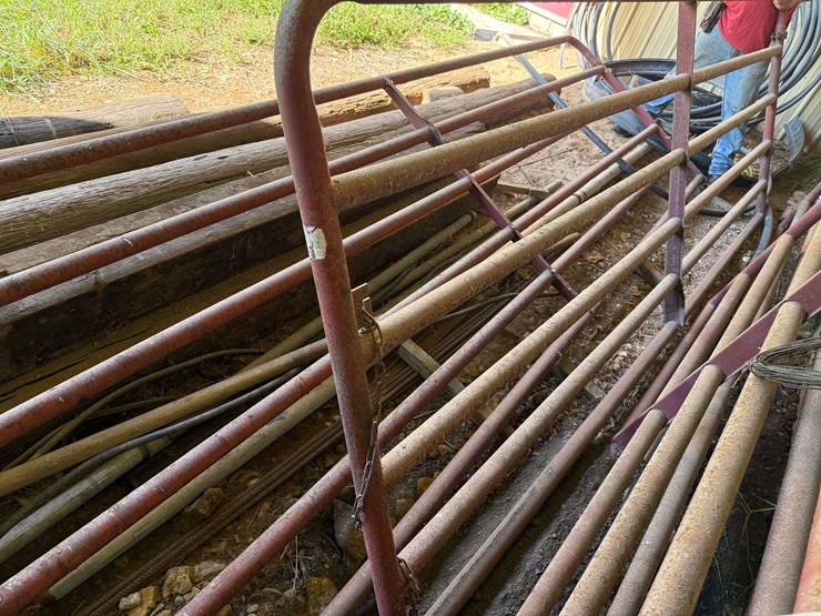 12’-gate-image-5