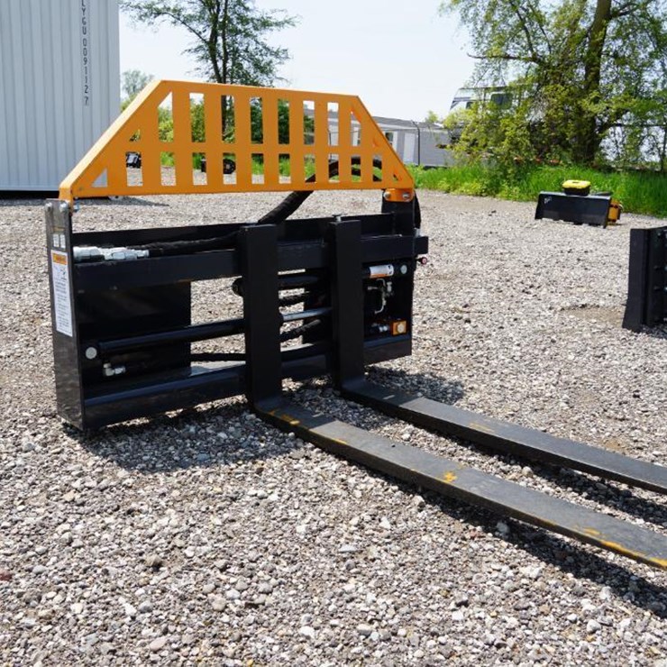 #2515 • New! Wolverine Pallet Fork Hydraulic Adjustable