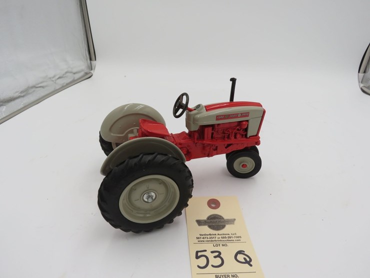 ertl-ford-901-1/16th-scale-select-o-speed-toy-tractor-image-4